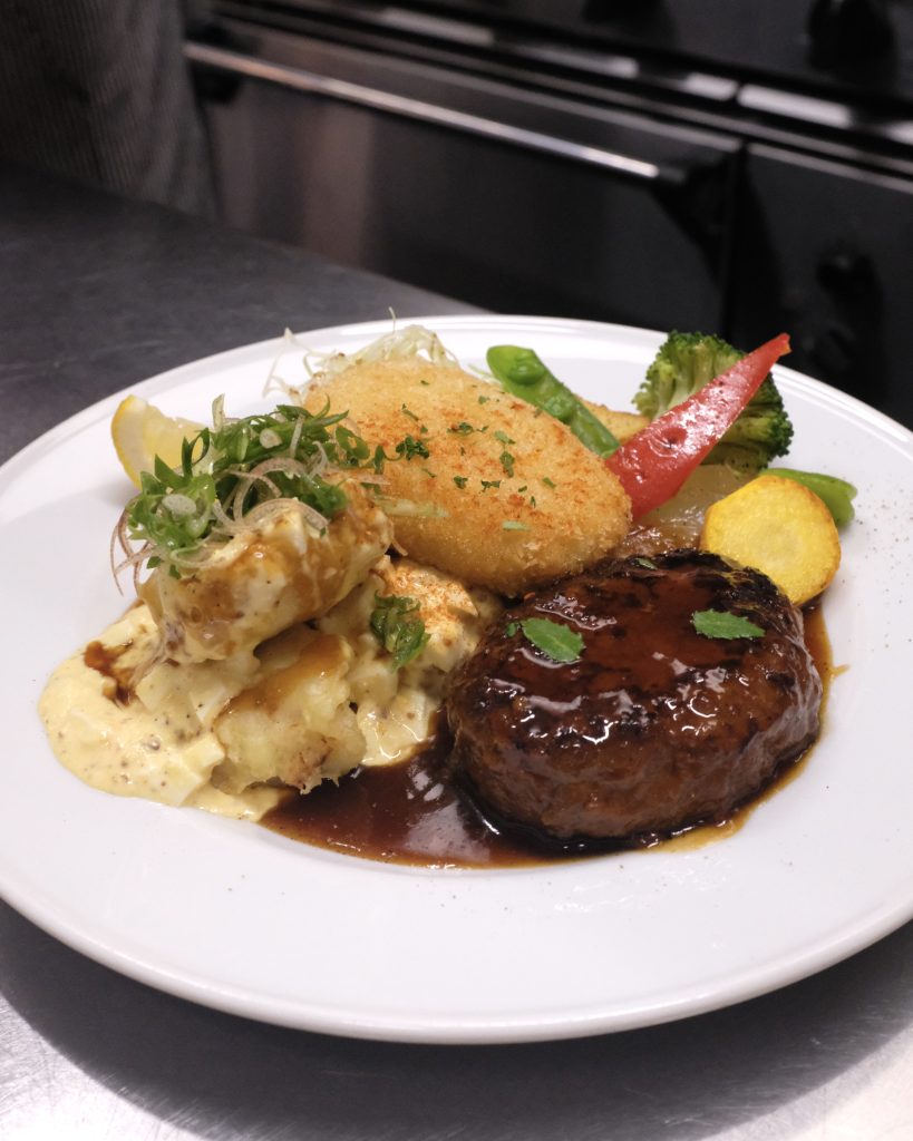 短編食堂のミックスグリル