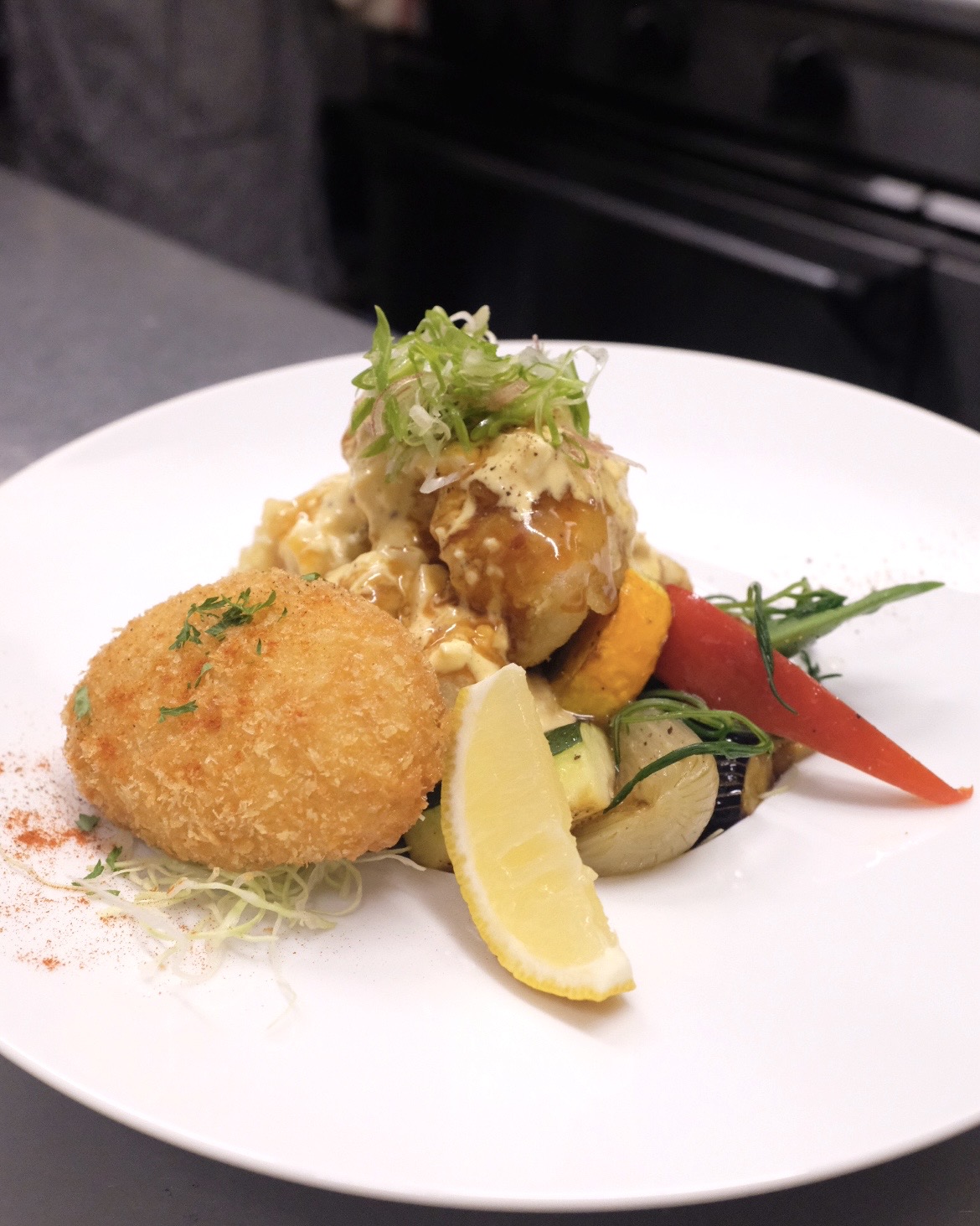 チキン南蛮　世羅たまごの特製タルタルで