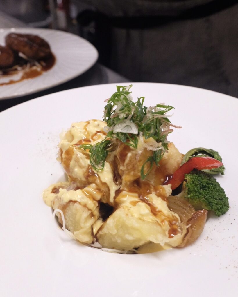 チキン南蛮 世羅たまごの特製タルタルで